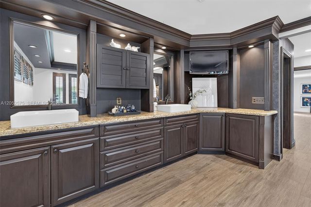 400 Sea Turtle Ter, Plantation, FL 33324