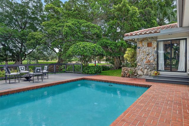 400 Sea Turtle Ter, Plantation, FL 33324