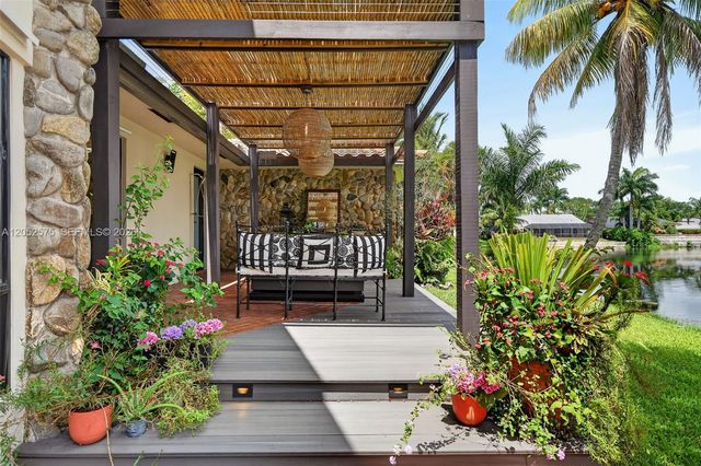 400 Sea Turtle Ter, Plantation, FL 33324