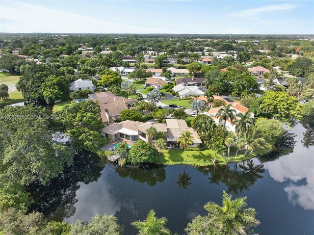 400 Sea Turtle Ter, Plantation, FL 33324