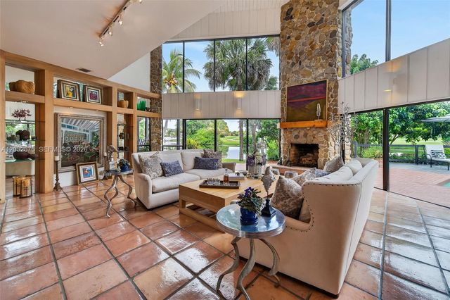 400 Sea Turtle Ter, Plantation, FL 33324