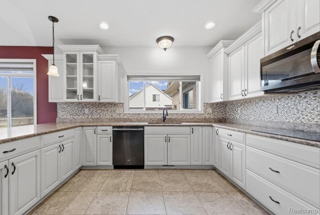 28796 Liparoto Boulevard, Huron Charter Township, MI 48134