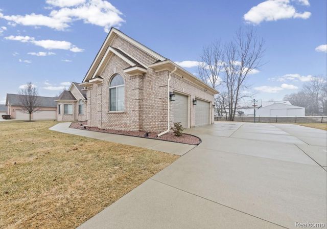 28796 Liparoto Boulevard, Huron Charter Township, MI 48134