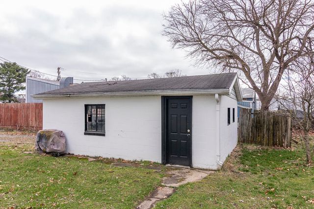 401 W Saint Marys Street, Decatur, MI 49045