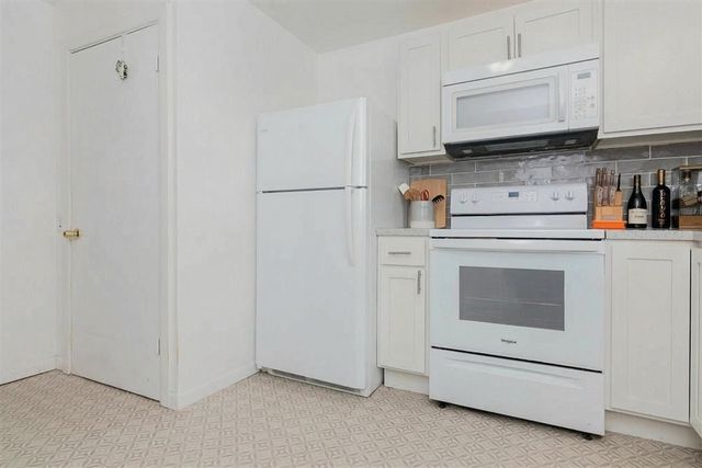 401 W Saint Marys Street, Decatur, MI 49045