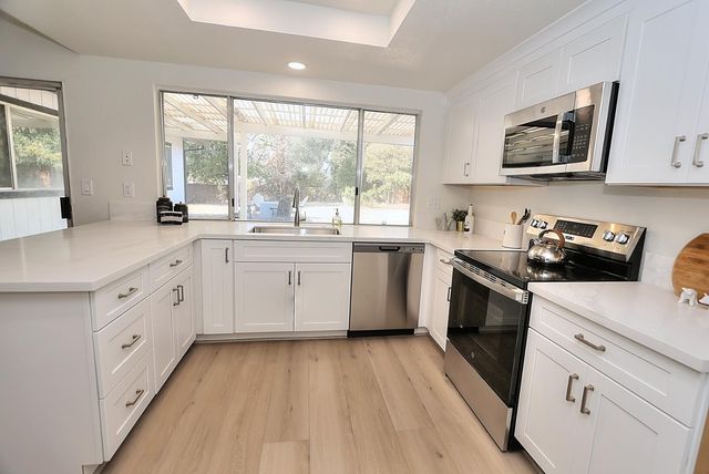 7821 Dove Creek Ct, Sacramento, CA 95828