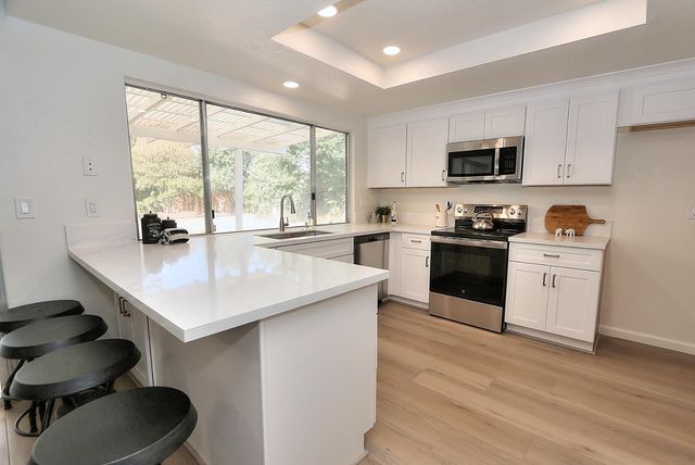 7821 Dove Creek Ct, Sacramento, CA 95828