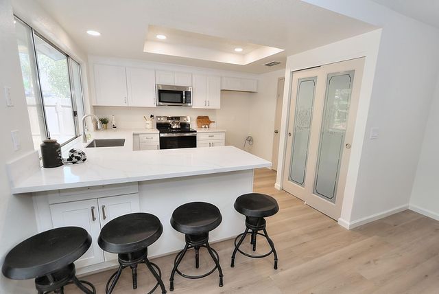 7821 Dove Creek Ct, Sacramento, CA 95828