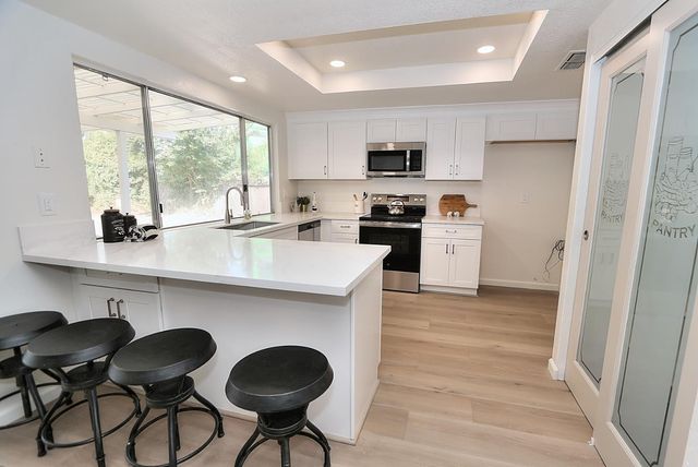 7821 Dove Creek Ct, Sacramento, CA 95828