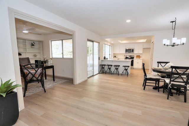 7821 Dove Creek Ct, Sacramento, CA 95828