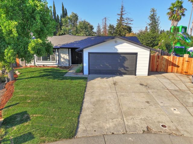 7821 Dove Creek Ct, Sacramento, CA 95828