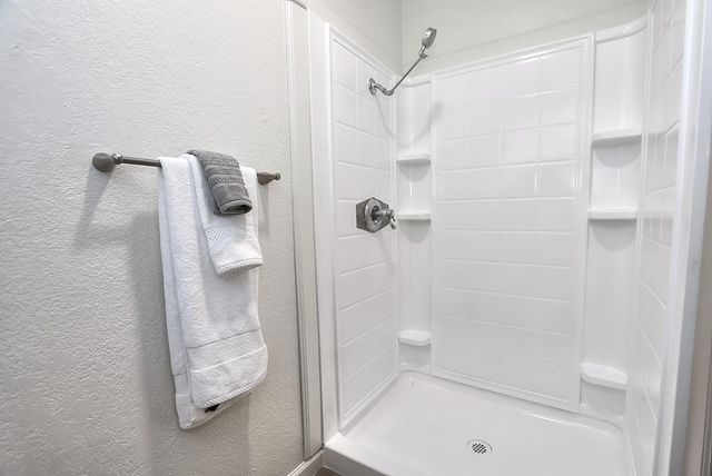 7821 Dove Creek Ct, Sacramento, CA 95828