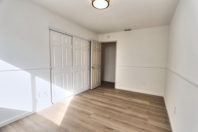 7821 Dove Creek Ct, Sacramento, CA 95828