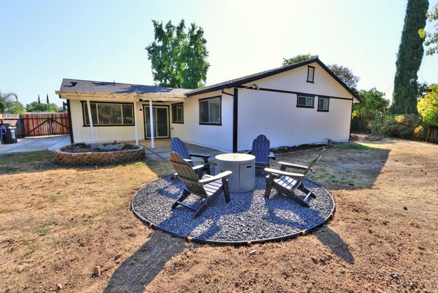 7821 Dove Creek Ct, Sacramento, CA 95828