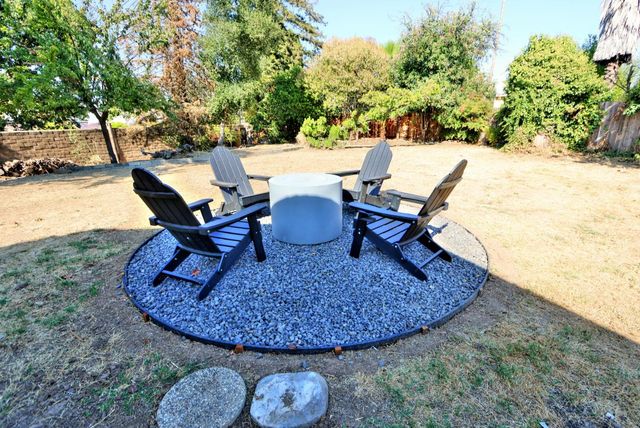 7821 Dove Creek Ct, Sacramento, CA 95828