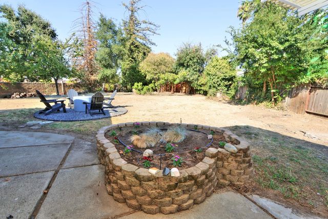 7821 Dove Creek Ct, Sacramento, CA 95828