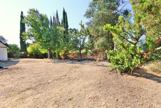 7821 Dove Creek Ct, Sacramento, CA 95828