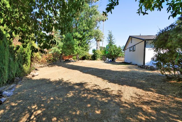 7821 Dove Creek Ct, Sacramento, CA 95828