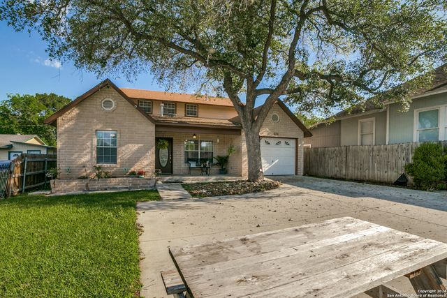 1131 ALAMETOS, San Antonio, TX 78201