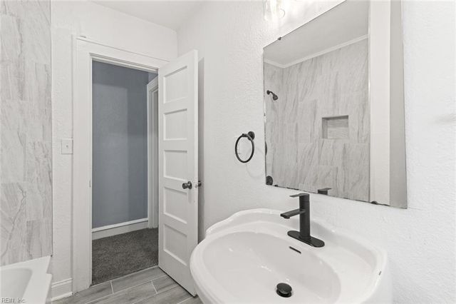 1250 27th ST, Newport News, VA 23607