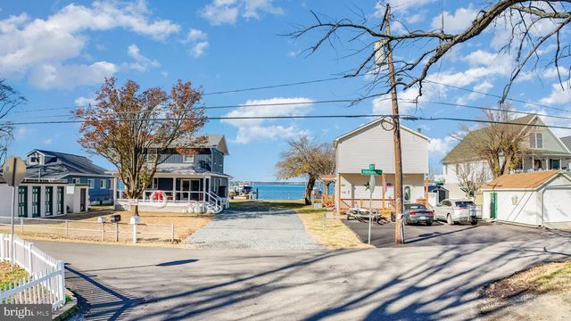 2804 7TH ST, Sparrows Point, MD 21219