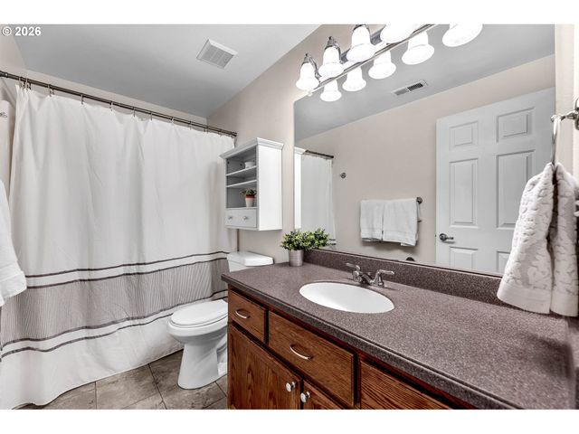 14707 Ne 2ND Ave, Vancouver, WA 98685