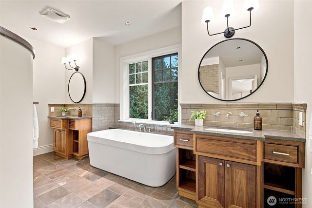 24950 SE Old Black Nugget Road, Issaquah, WA 98029