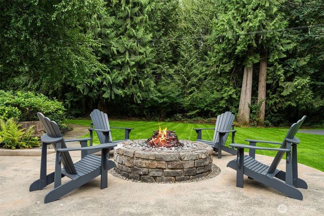24950 SE Old Black Nugget Road, Issaquah, WA 98029