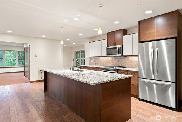 24950 SE Old Black Nugget Road, Issaquah, WA 98029