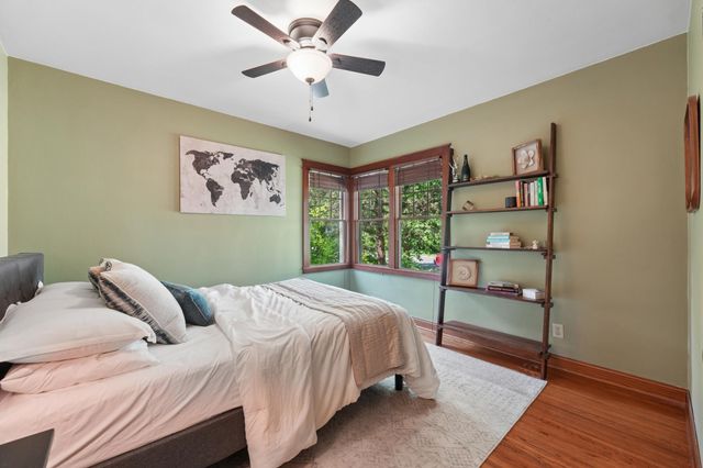 1576 Grotto Street N, Saint Paul, MN 55117