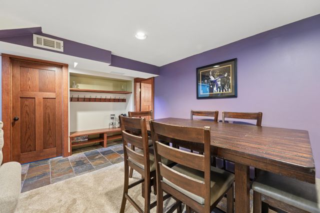 1576 Grotto Street N, Saint Paul, MN 55117