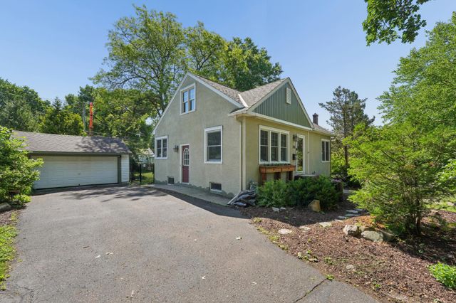 1576 Grotto Street N, Saint Paul, MN 55117