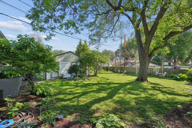 1576 Grotto Street N, Saint Paul, MN 55117