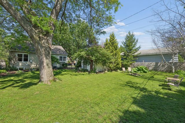 1576 Grotto Street N, Saint Paul, MN 55117