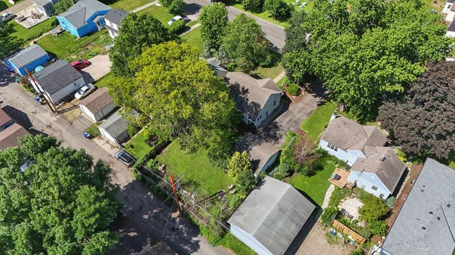 1576 Grotto Street N, Saint Paul, MN 55117