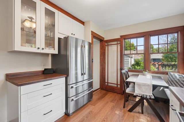 1576 Grotto Street N, Saint Paul, MN 55117