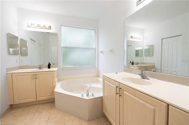 7082 Venice WAY # 1905, Naples, FL 34119