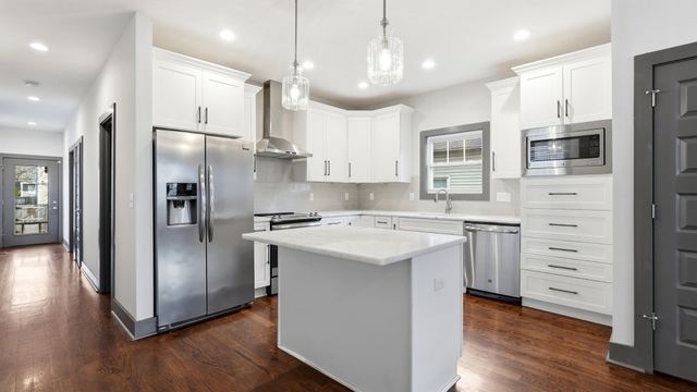 1818 14th Ave, N, Nashville, TN 37208