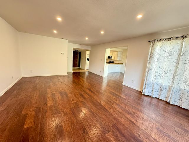 1720 Plaza De San Joaquin, Modesto, CA 95350