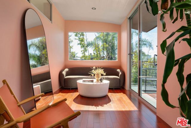 2324 Boone Avenue, Venice, CA 90291