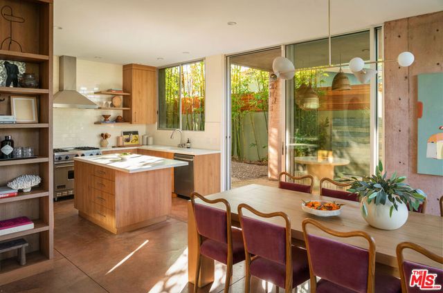 2324 Boone Avenue, Venice, CA 90291