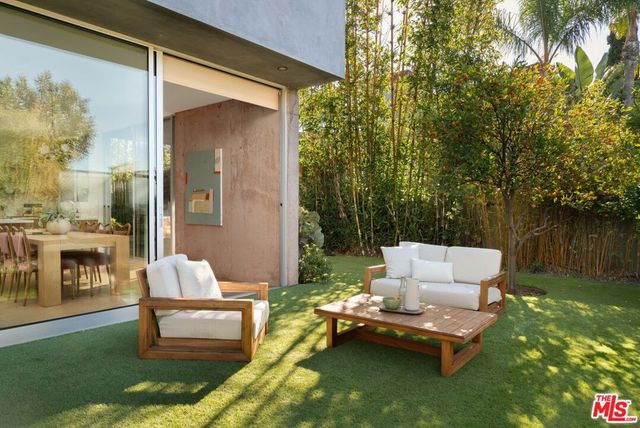 2324 Boone Avenue, Venice, CA 90291