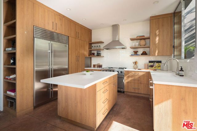 2324 Boone Avenue, Venice, CA 90291