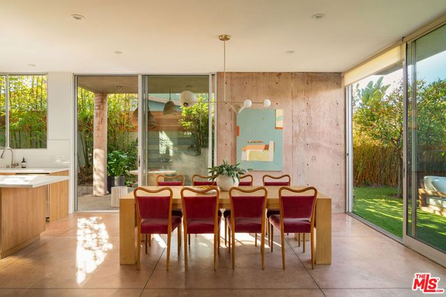 2324 Boone Avenue, Venice, CA 90291