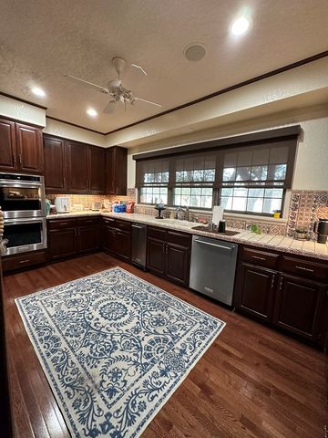 503 Oakland Hills Lane, Kerrville, TX 78028