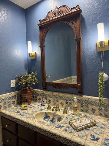 503 Oakland Hills Lane, Kerrville, TX 78028