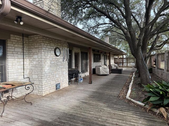 503 Oakland Hills Lane, Kerrville, TX 78028