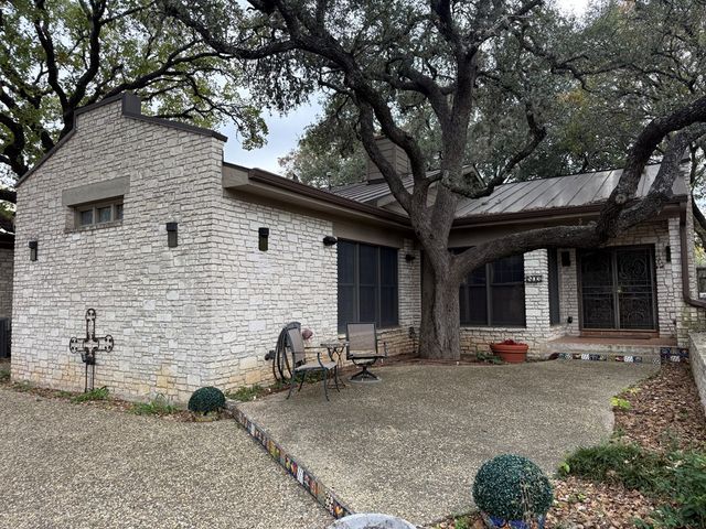503 Oakland Hills Lane, Kerrville, TX 78028