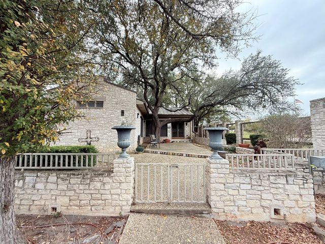503 Oakland Hills Lane, Kerrville, TX 78028