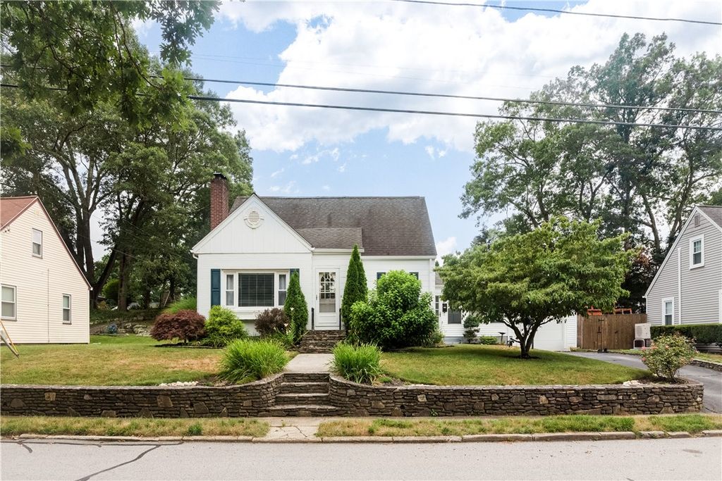 50 Hopedale Drive, West Warwick, RI 02893